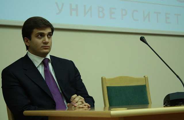 Генри Сардарян: декан МГИМО и его поляна
