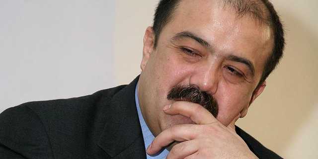 «Угольная пыль» в глаза от Искандера Махмудова