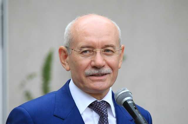 Ялалов "утер нос" Хамитову через суд?
