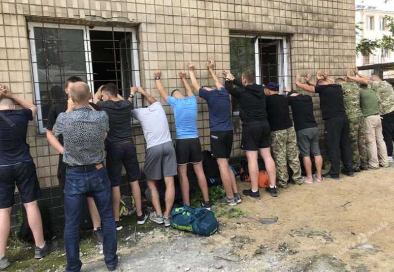 Рейдеры представились «Айдаром»: Появились подробности попытки захвата предприятия в Одессе