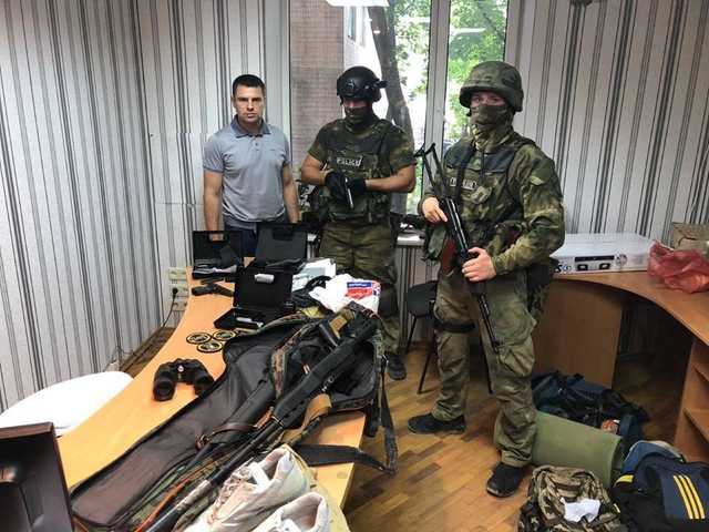 В Одессе вооруженные люди захватили предприятие