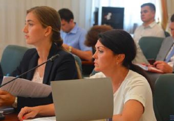 Скандальную судью Ластовку временно отстранили от работы