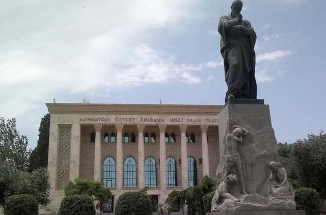 В театре Дагестана прошли обыски. Руководство обвиняется в финансовых махинациях?