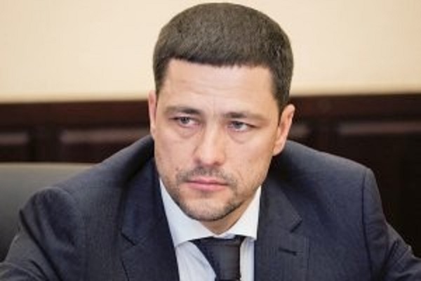 Ведерников между молотом и наковальней