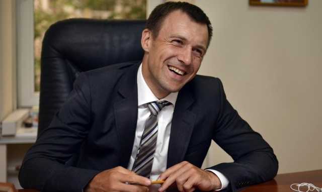 Онистрата обвинили в краже полумиллиарда гривен из банка