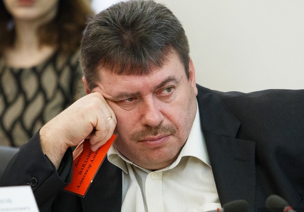 Депутат Александр Найданов подкупает избирателей средства, которые у них же и упёр?
