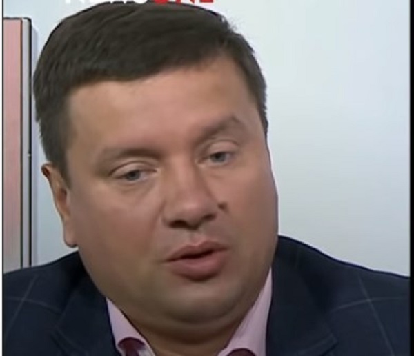 "Б*дло донбасское!" Нардеп и политолог устроили перепалку в прямом эфире