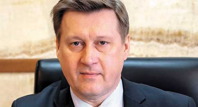 По «локоть» в скандалах