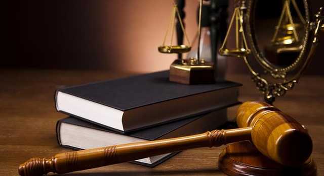 Задержанный в суде адвокат стал фигурантом дела о насилии над приставами