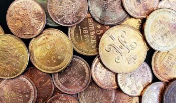 При перевозке в Гохран золотые монеты стоимостью 3,6 млн руб. подменили гаечными ключами