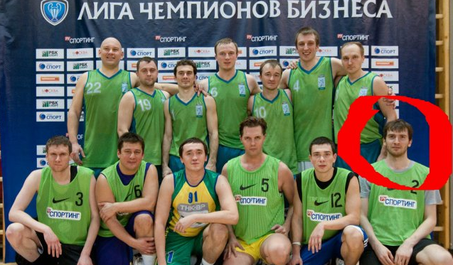 Костюмчики на 2 миллиарда