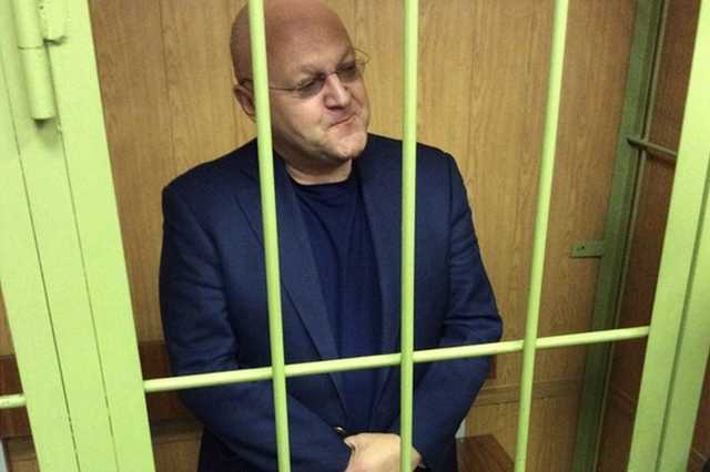 ФСБ предъявила экс-главе столичного ГСУ СКР Дрыманову обвинение по второму эпизоду взятки