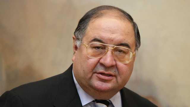 Слушает и записывает Алишер Усманов