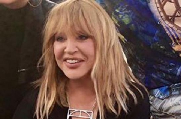 Алла Пугачева показала «новое» лицо