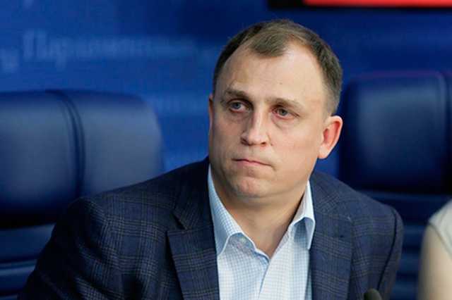 Депутат Госдумы России от Петербурга предложил изымать пойманных на митингах детей из семей