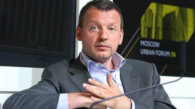 Москвичей давит бульдозер Гордеев