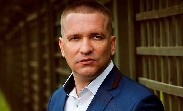 Актера сериалов «Физрук» и «След» обворовали в московском ресторане