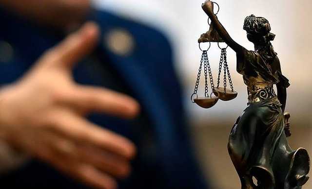 Подозреваемый в хищениях бывший руководитель ФГУП пытался убить следователя по своему делу