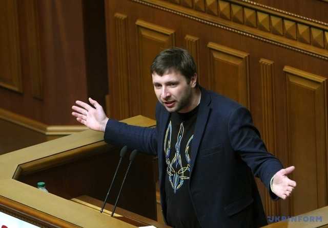 Скандальный нардеп устроил ДТП во Львове: всплыли первые подробности