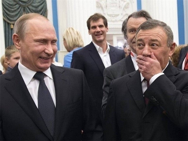 Российских олигархов погнали из офшоров
