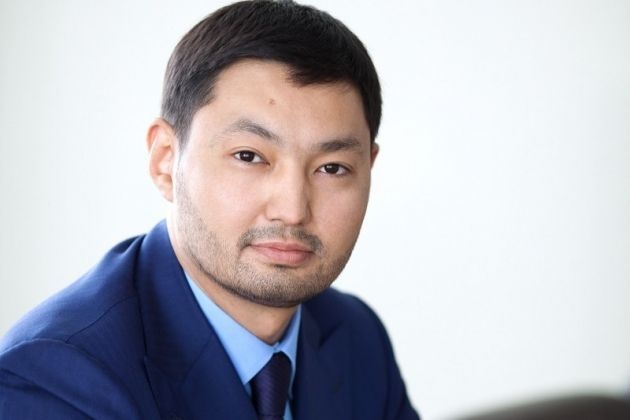 Как Кенес Ракишев поучаствовал в "откатной" схеме среднего сына королевы Великобритании