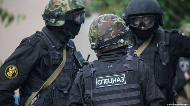 В соцсетях «К&Б» высмеяли силовиков, которые пришли с обысками