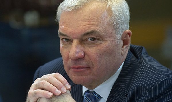 Почему миллиардер Рашников платит хоккеистам своей команды больше, чем жертвует пострадавшим от взрыва