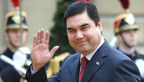 Глава Туркмении перестал краситься и впал в старческий маразм