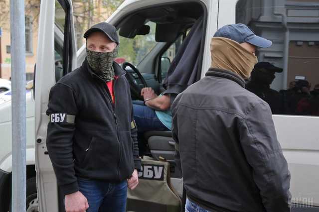 В Одессе СБУ задержала банду вымогателей, в которую входил известный волонтер