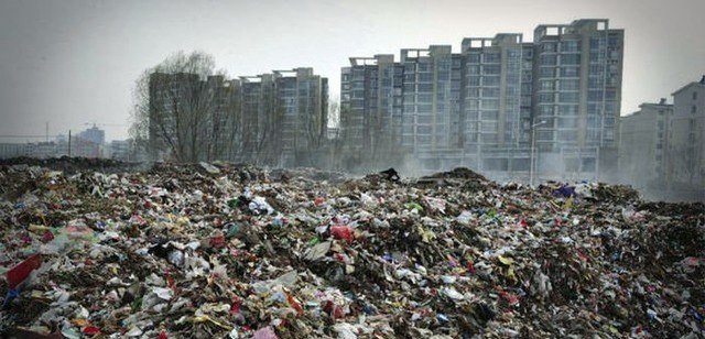 Здравствуй, мусор – Новый год!