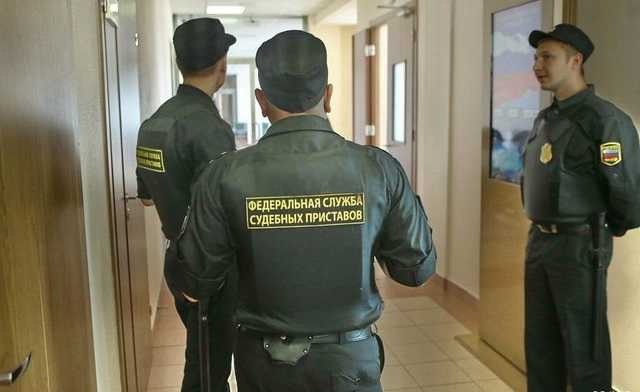 Судебные приставы арестовали автомобиль депутата из Перми