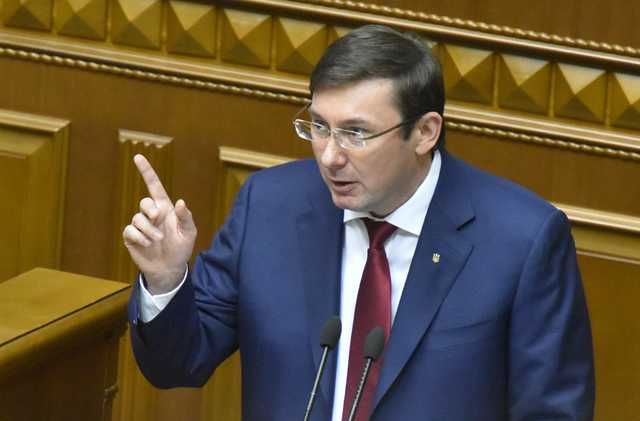 "Такие, как ты, сопли мертвяков сосали". Луценко рассказал об угрозах Януковича