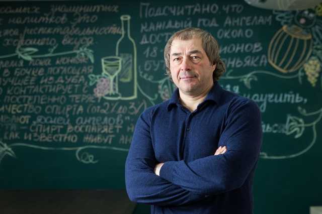 «Красное и Белое» у Сергея Студенникова отжали или купили?