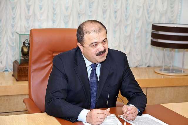 Искандер Махмудов припал к владимирской земле