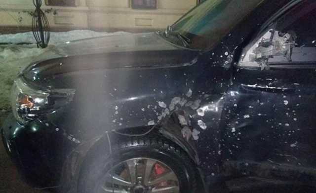В Днепре из гранатомета обстреляли бронированный внедорожник с грузинским «авторитетом» внутри