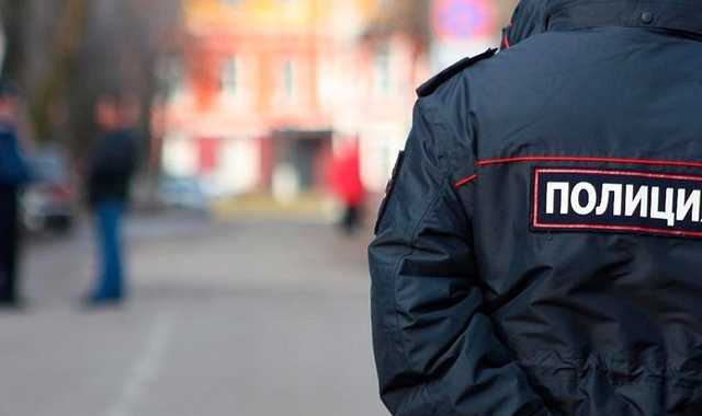 В Екатеринбурге полицейский получил огнестрельное ранение при задержании шумного соседа