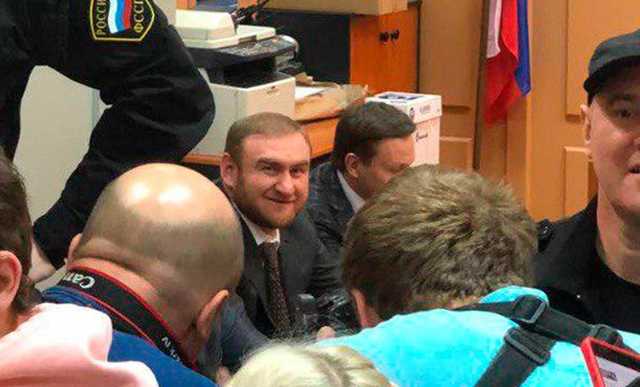 Руководство СК по Карачаево-Черкесии призналось в дружбе с сенатором Арашуковым