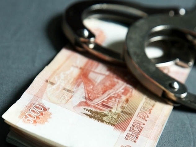 В Ростове двое участковых попались на взятке в 100 тысяч рублей