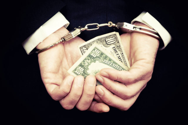 В Барнауле депутата обвинили в хищении у жителей 43 млн рублей