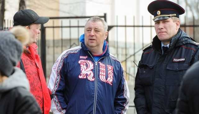 Непотопляемый: челябинский депутат Сергей Шумаков и его схемы