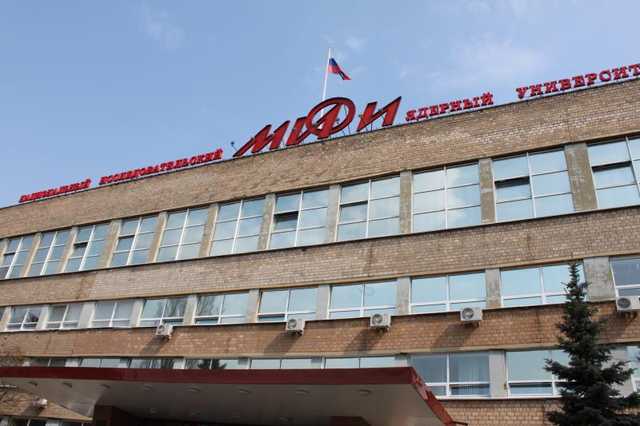 «Евангелие читай!»: священник в приёмной комиссии НИЯУ МИФИ довел до слез абитуриентку