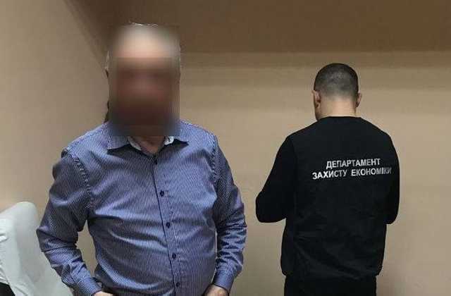 Глава Одесского государственного спецкомбината вымогал «откат» за аренду склада