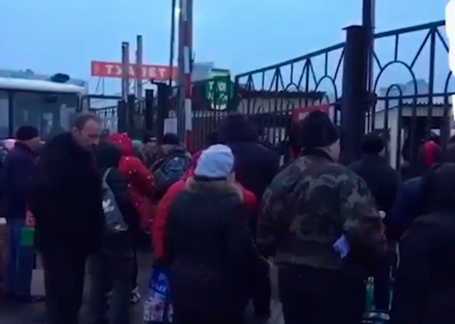 Полиция и ОМОН пришли с обысками в торговый центр «Москва» в Люблино