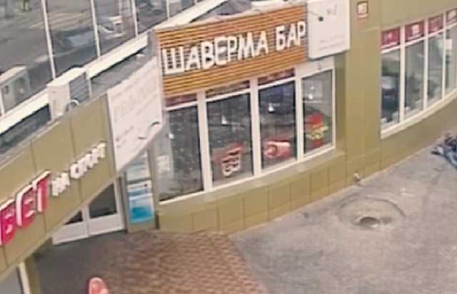 В Воронеже дебошир отправил в нокаут двух местных жителей
