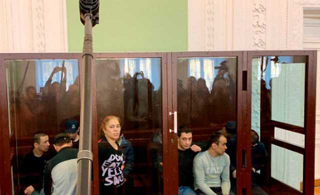 «Бомбу подкинули оперативники». Фигурантка дела о теракте в метро Петербурга отрицает свою вину