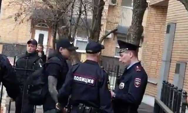 Кокорин и Мамаев приехали в суд с сумками