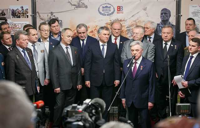 Борис Громов призвал отозвать прокатное удостоверение фильма "Братство"