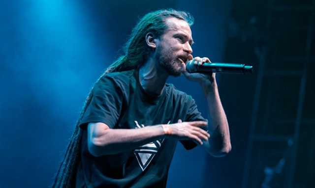 Отец Децла рассказал, что перед смертью рэпер хотел уйти от жены