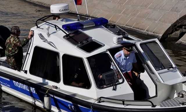На укравшего катер полицейского завели новые дела