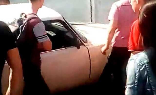 В Орле во время автошоу машина вылетела с трассы на зрителей